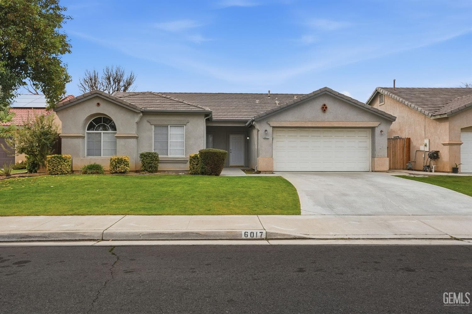 6017 Lakewood Shores Drive