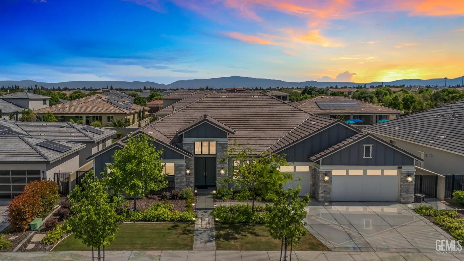 3702 Marian Way